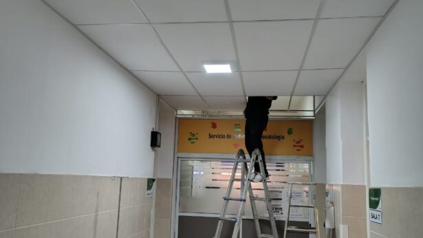 Compra de materiales y mano de obra, para el Hospital Regional Eva Perón de Santa Rosa de Calamuchita.